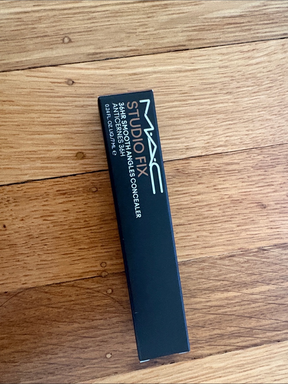 MAC Studio Fix 24-Hour Concealer - Black Packaging